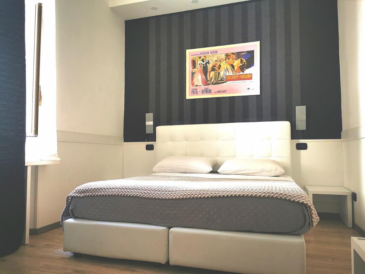 Cinema House 2 Bed & Breakfast โรม ภายนอก รูปภาพ