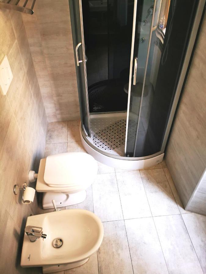 Cinema House 2 Bed & Breakfast โรม ภายนอก รูปภาพ